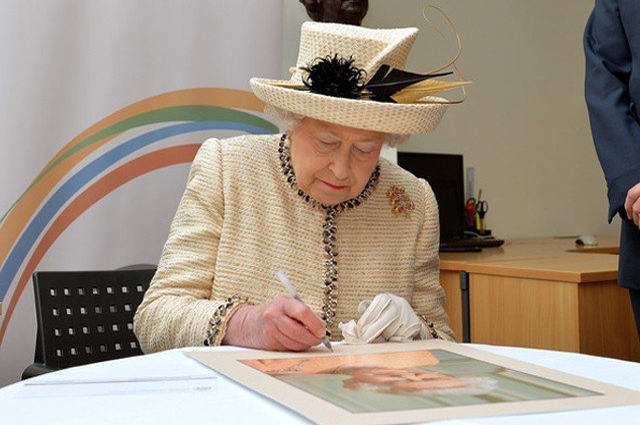 Photo of ملکہ برطانیہ نے یورپی یونین سے علیحدگی کے بل پر دستخط کردیئے