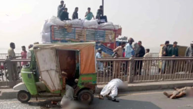 Photo of لاہور: سگیاں روڈ پر باپ اپنے 2 بیٹوں سمیت سرِراہ قتل